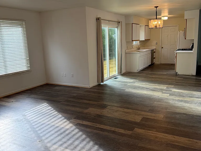 1765 David Ct — Photo 6