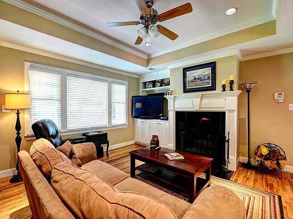 4th image of 2652 S Bamby Ln NE