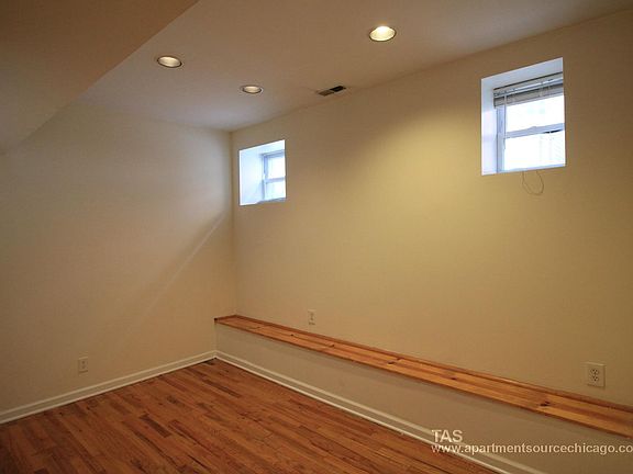 4th image of 2545 N Seminary Ave #G