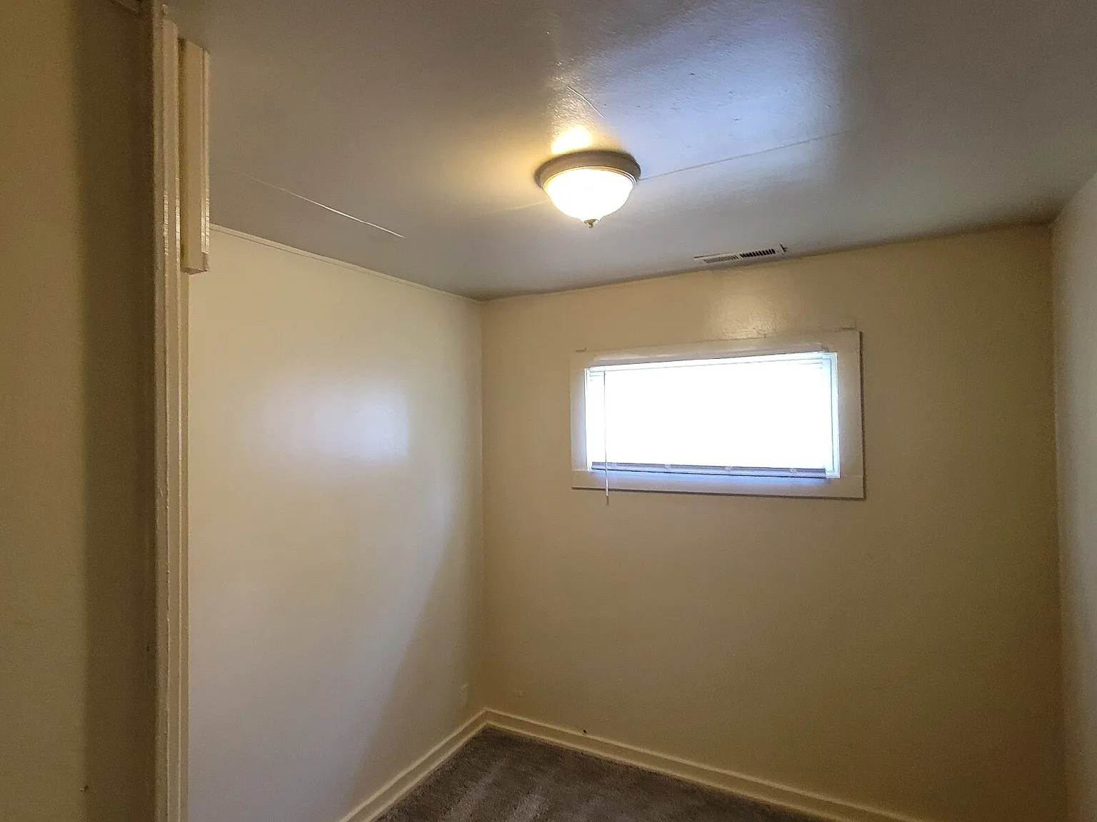 3 bed, 1.0 bath, $825 — Photo 4