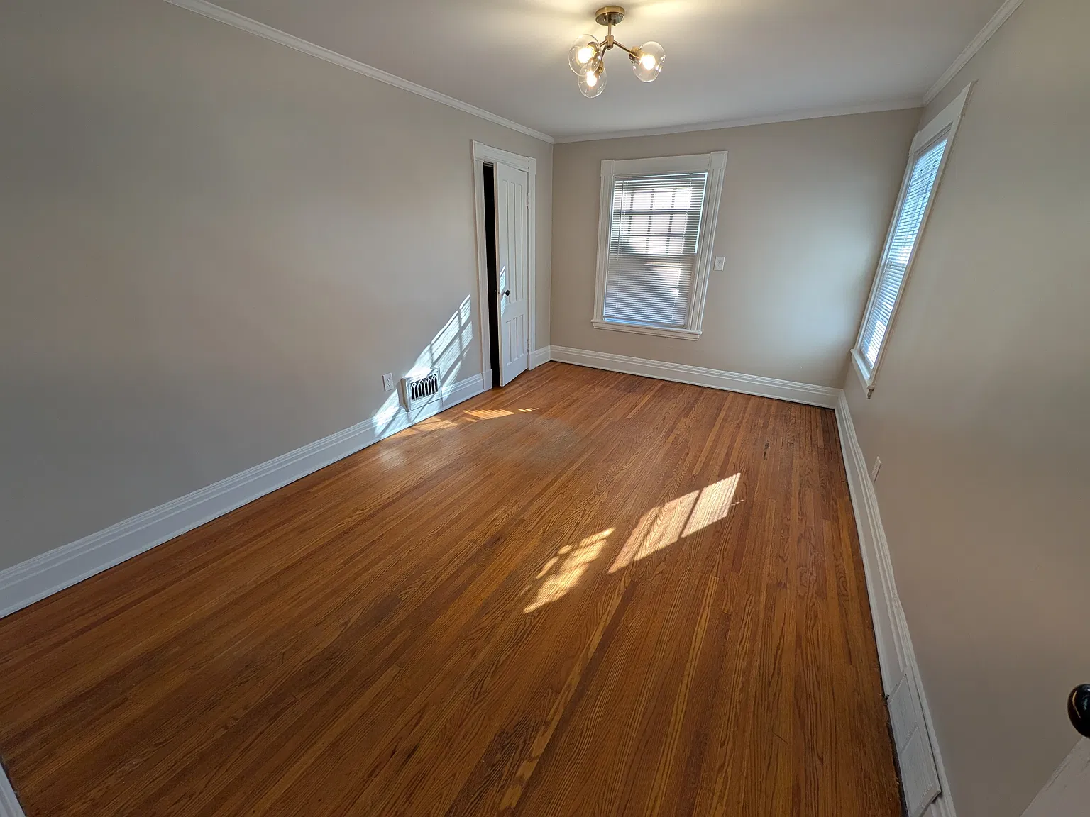 2 bed, $1,650 — Photo 4