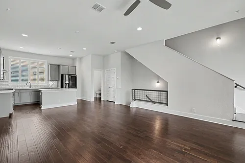 1606 N Hackberry St #102 Photo 1
