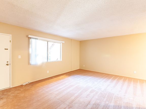 3rd image of 5035 Coldwater Canyon Ave APT 106