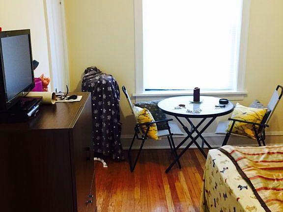 2nd image of 2332-48 W Addison St #4605831