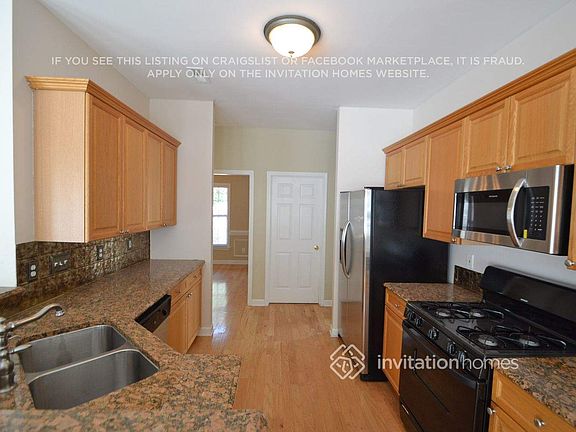 4th image of 8104 Suttonview Dr