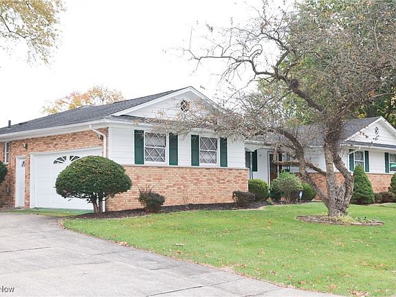 3rd image of 311 Goodhue Dr