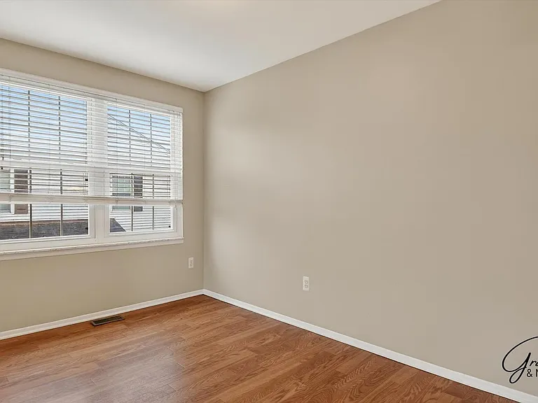 15834 N Franklin Dr — Photo 7