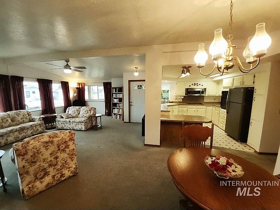 4th image of 1907 W Flamingo Ave Unit 109