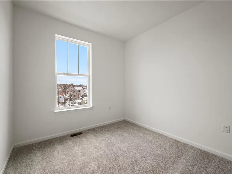 644 Hemsworth Ln — Photo 21