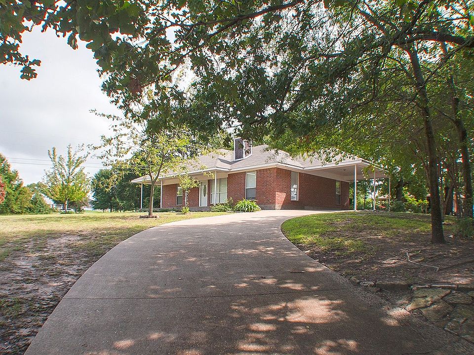 frontyard.jpg