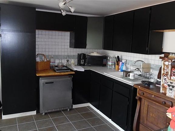 3rd image of 134 Whipkey Dr