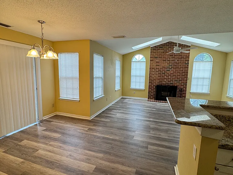 436 Lees Mill Dr — Photo 12