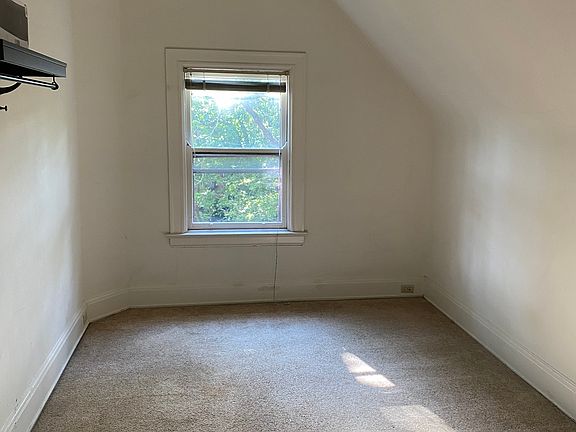 4th image of 3423 Whitfield Ave APT D