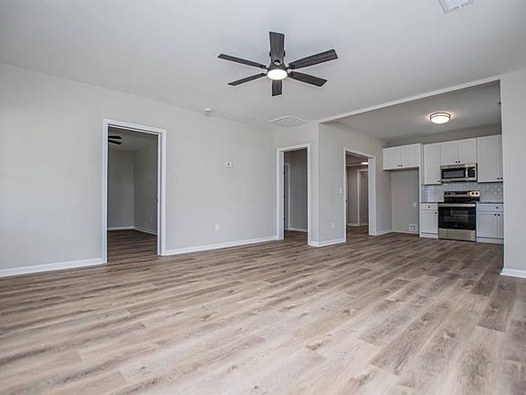 5th image of 115 Pine St