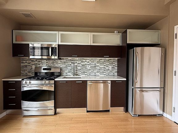 3rd image of 353 E 104th St #7E