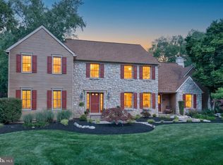 305 Cottonwood Dr, Langhorne, PA 19047
