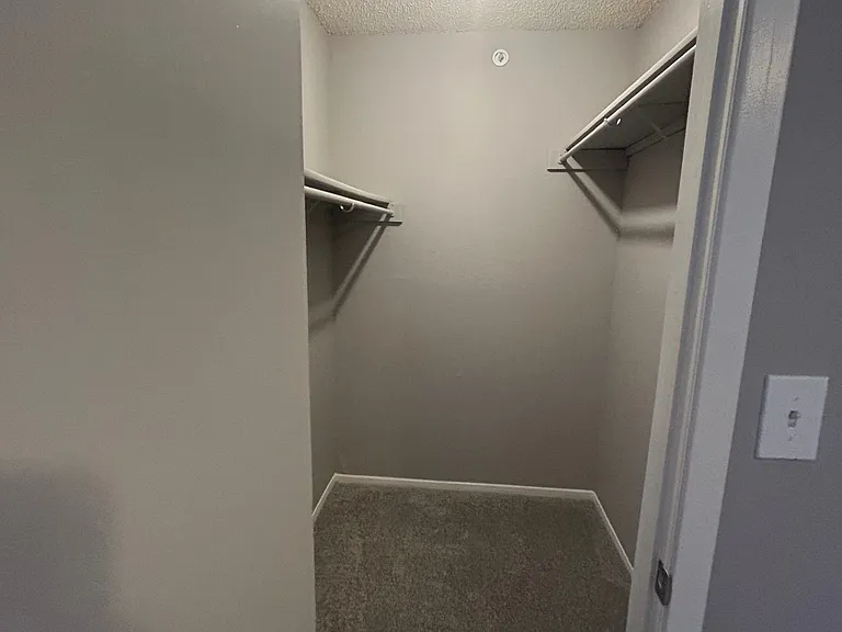 Idlewood Apartments — Photo 61