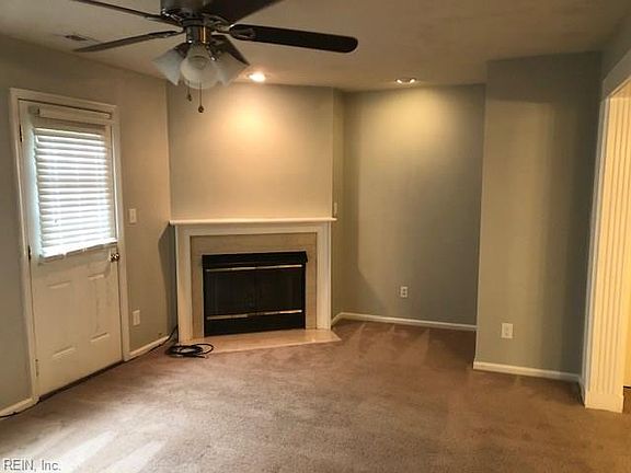 4th image of 1825 Abbotsbury Way