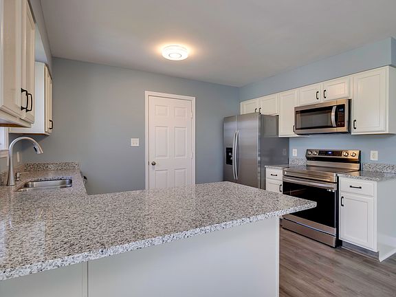 5th image of 600 Jade Ct