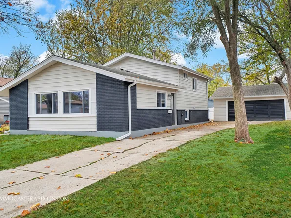 318 Gentry St, Park Forest, IL 60466