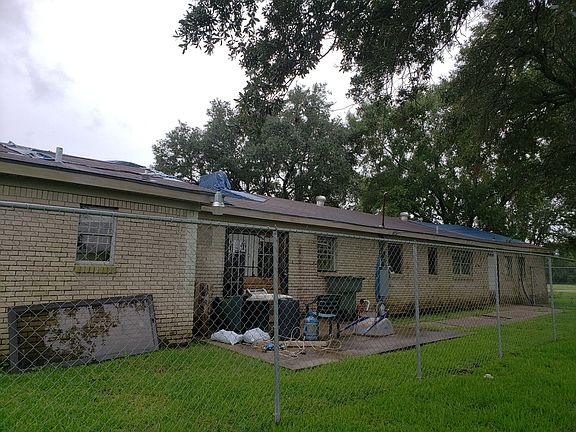 3rd image of 2101 Shirley St