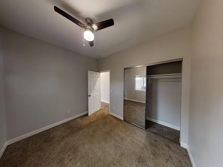 5214 E Falls View Dr — Photo 10