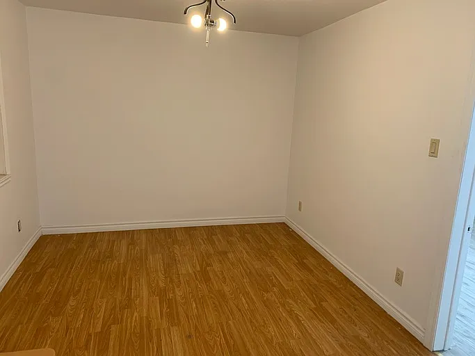 241 William St #4 — Photo 8