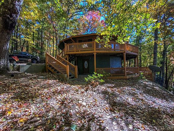 2nd image of 265 Pleasant Mountain Dr