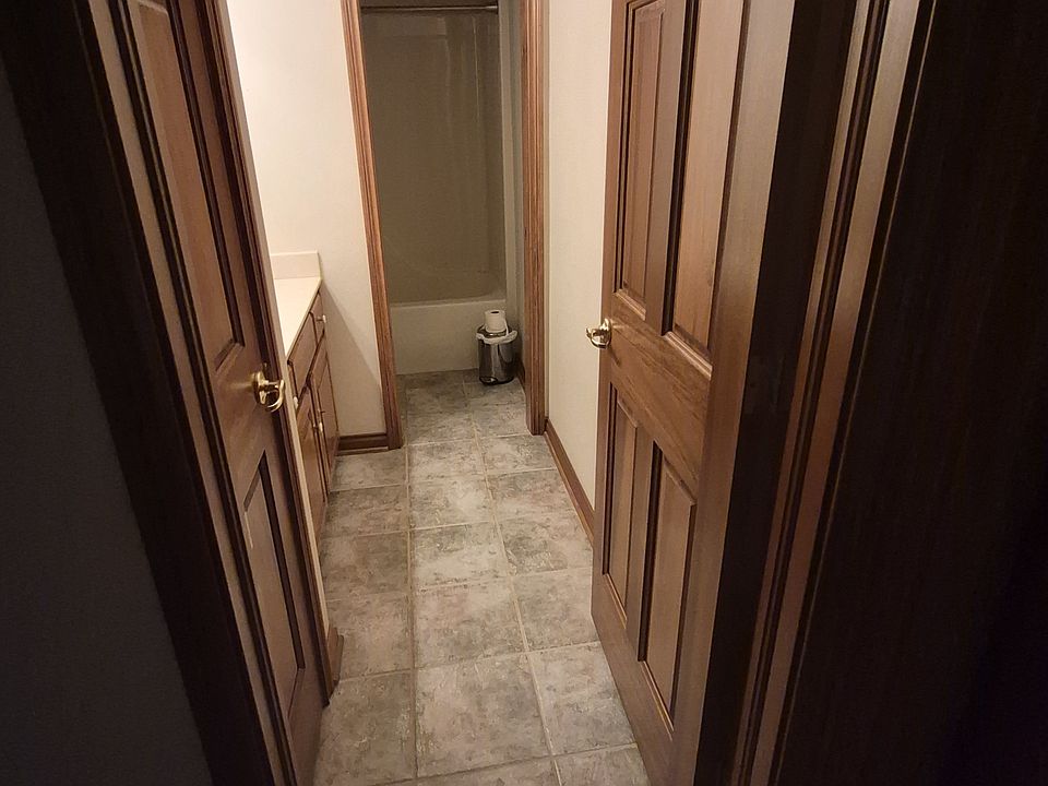 1st image of 614 Pioneer Dr #0