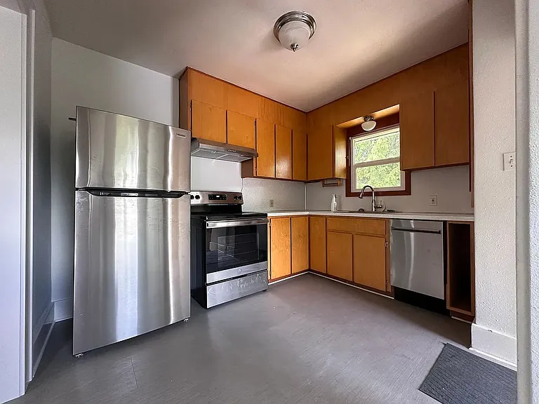 7333 N Fenwick Ave #A — Photo 3