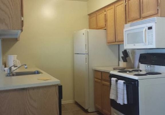 3rd image of 1417 Wisteria Dr