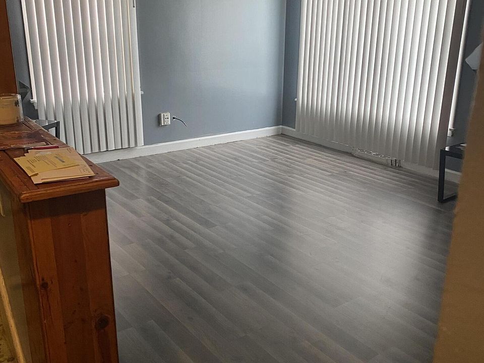 2nd image of 4743 Jefferson St