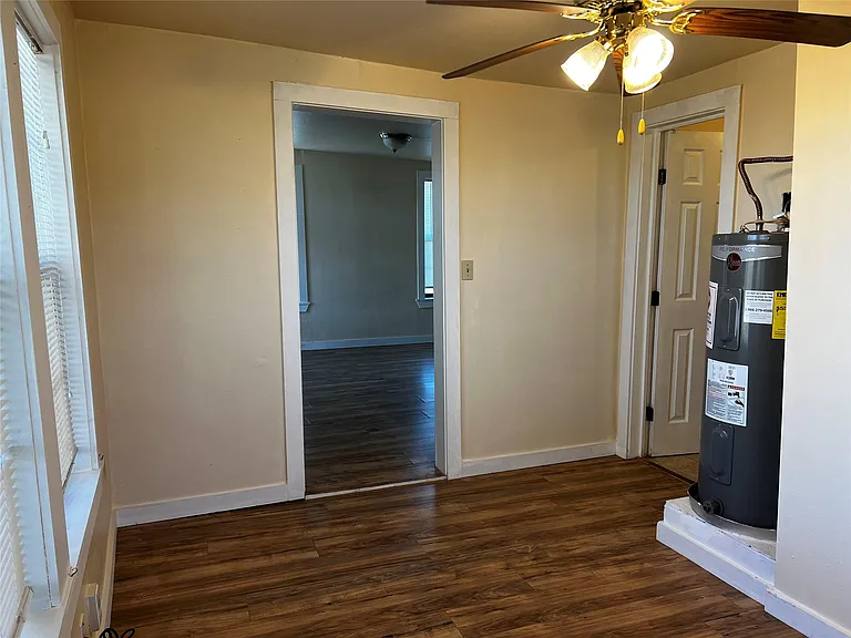 102 E Carrie Manor St — Photo 8