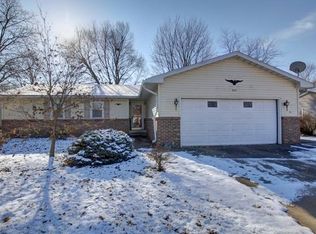 1615 Harrington Dr, Champaign, IL