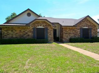 6006 Ozark Trail Ln, Garland, TX 75043