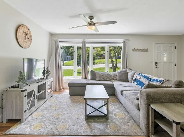 331 Pinecrest Dr, Fayetteville, NC 28305