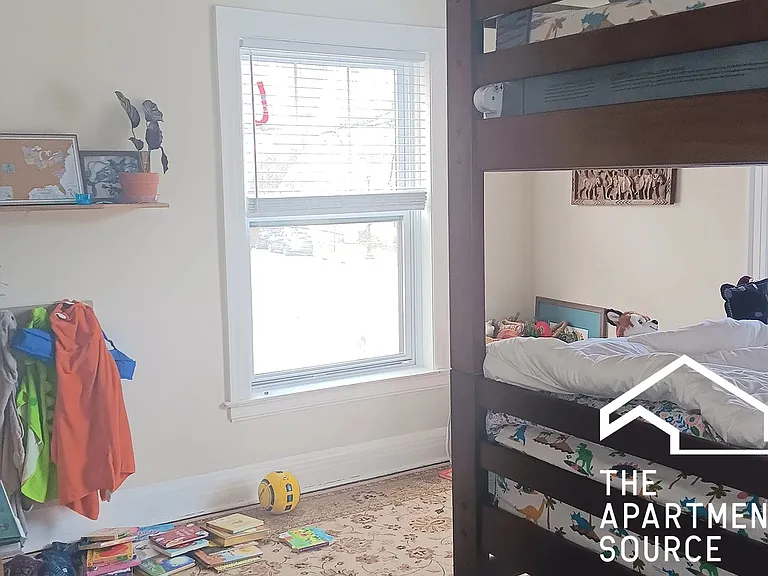 320 Lee St #1 — Photo 6
