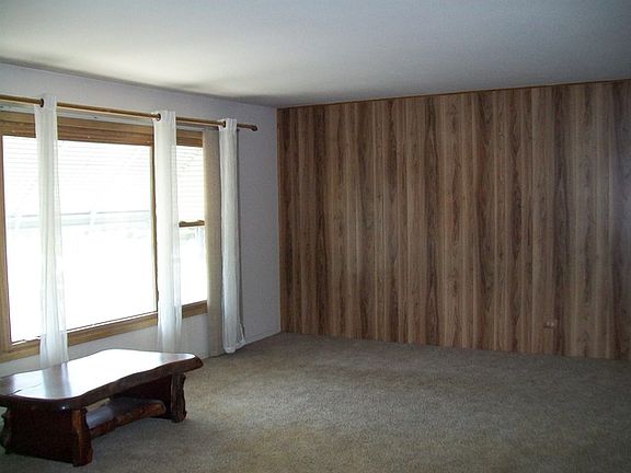 2nd image of 15325 Alameda Ave