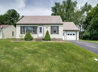 149 E Dauenhauer St, East Syracuse, NY 13057