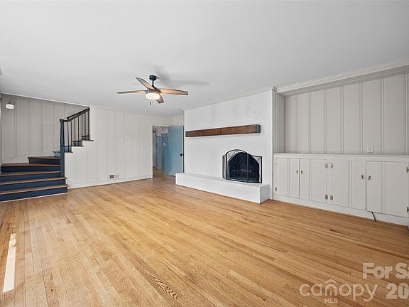 5th image of 632 Sedgewood Dr