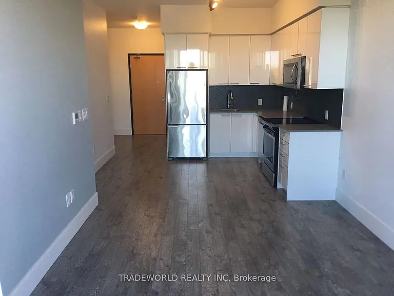 15 Prince Albert Blvd #613 — Photo 1