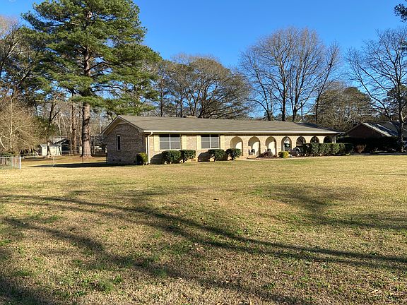 3rd image of 125 Dogwood Dr