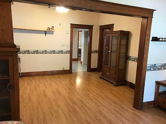 3rd image of 203 W 8th St
