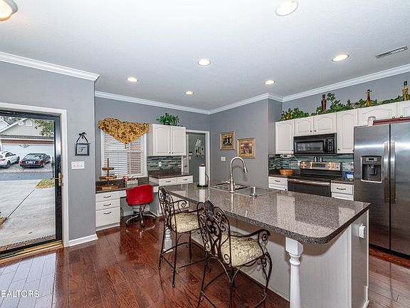 4th image of 7116 Winter Oaks Way #30
