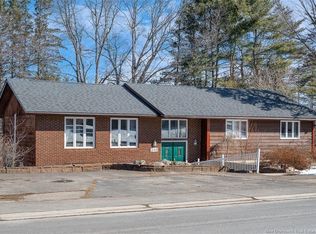 340 Macdonald Ave, Oromocto, NB E2V 2J3