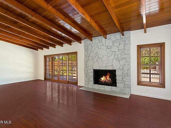 5th image of 23309 Clarendon St
