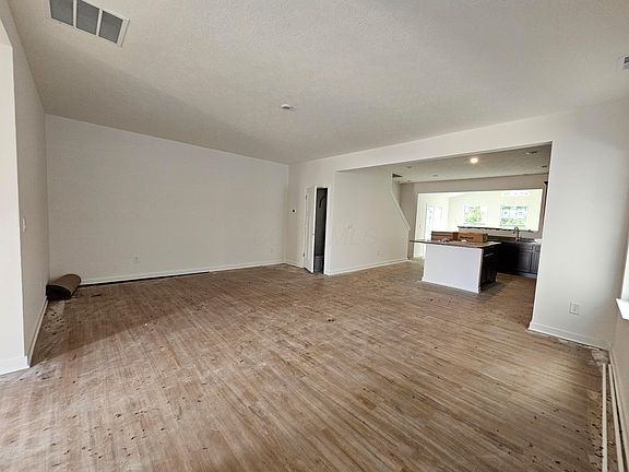 2nd image of 2831 Horsham Dr