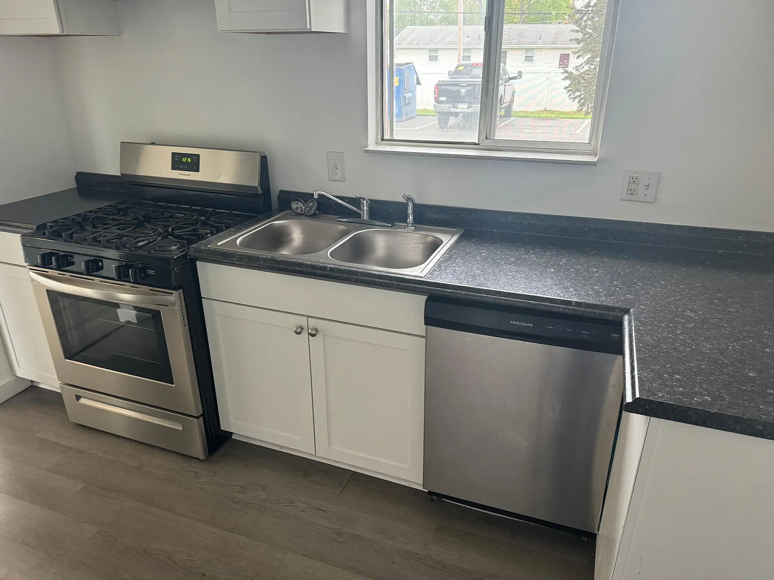 2 bed, 960 sqft, $1,050 — Photo 4