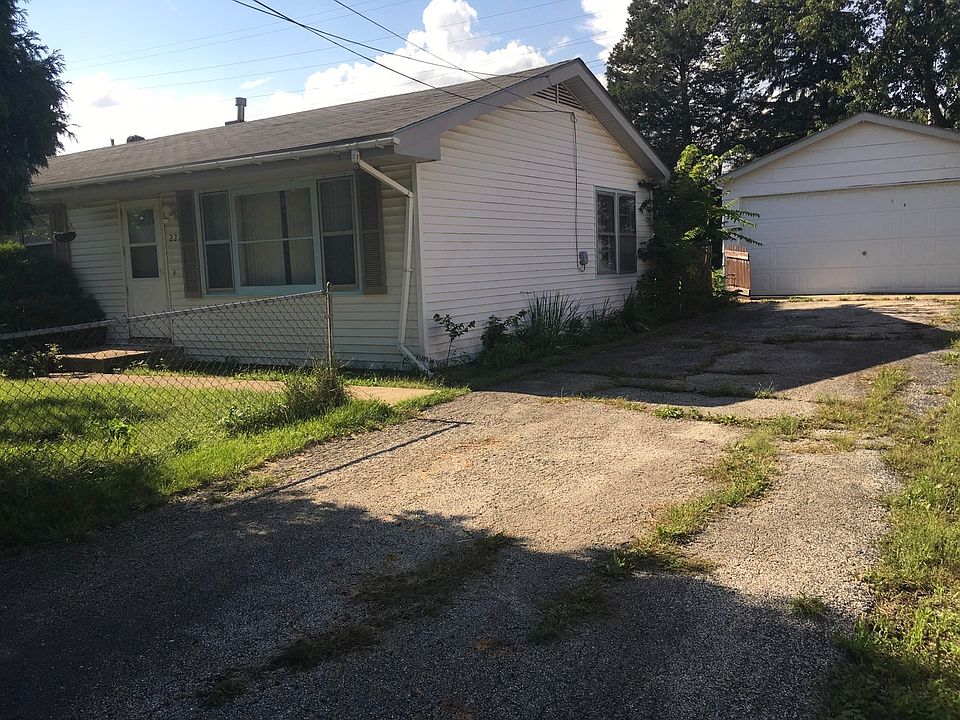 1st image of 222 E Clarendon Dr