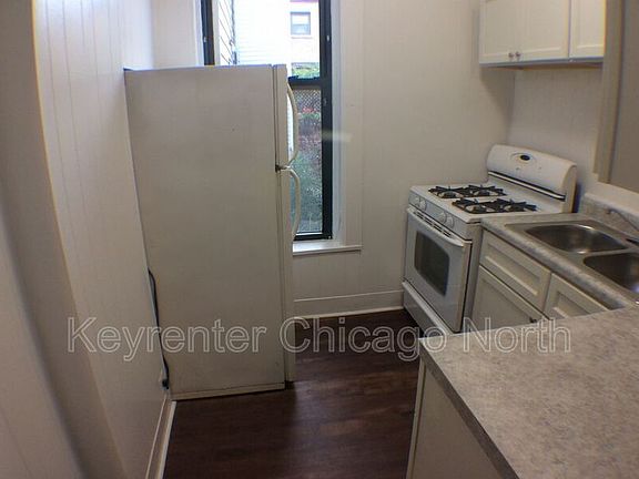 3rd image of 4623 N Hermitage Ave #1R